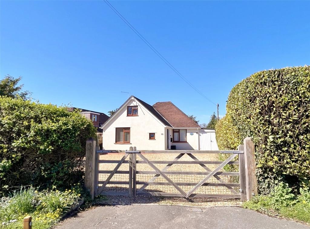 Newtown Road, Verwood, Dorset, BH31 4 bed detached house for sale £