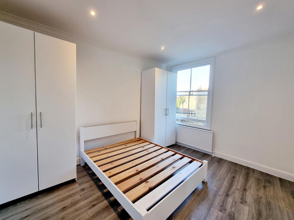 Hornsey Road, Archway, N19 2 bed flat £1,712 pcm (£395 pw)