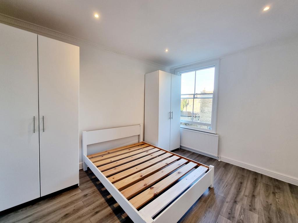 Hornsey Road, Archway, N19 2 bed flat £1,712 pcm (£395 pw)