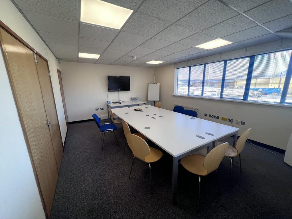 PHOTO 25  Monaco House Painter Close Portsmouth.