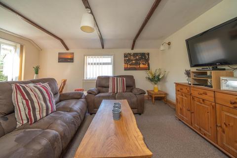 2 bedroom semi-detached house for sale - Chester Road, Winsford