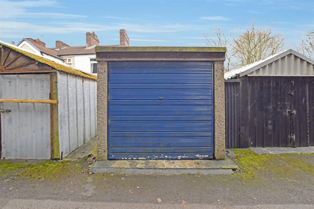 Garage (Between Percival Lane and Rutland Street), Runcorn Garage £5,000