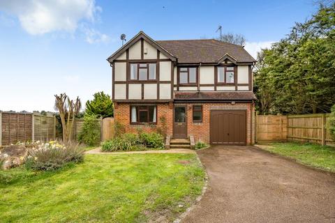 4 bedroom detached house to rent - Maidenhead,  Berkshire,  SL6