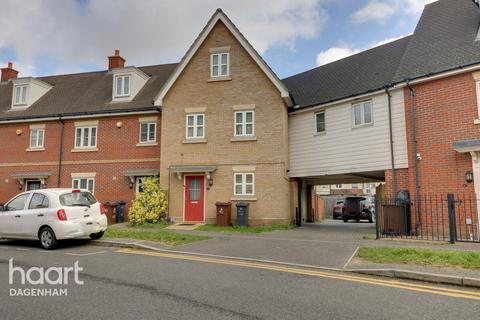 4 bedroom end of terrace house for sale, Lockwell Road, Dagenham