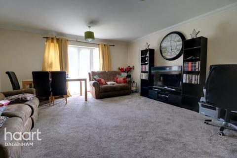 4 bedroom end of terrace house for sale, Lockwell Road, Dagenham