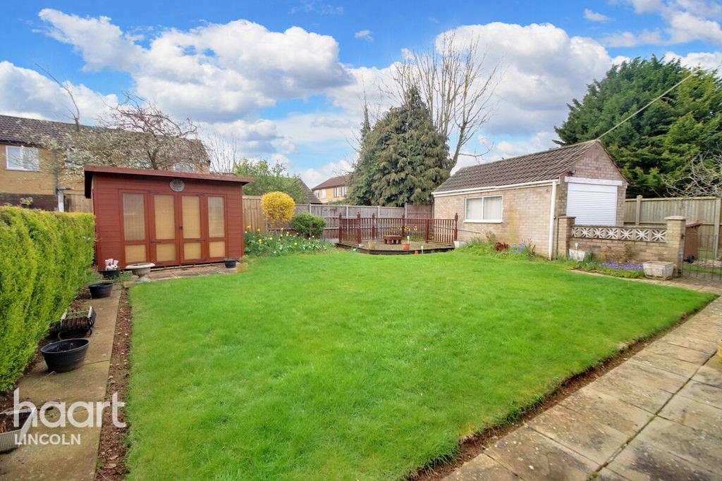 broadway-bracebridge-heath-3-bed-detached-bungalow-260-000