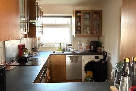 2 bedroom apartment to rent, Coppers Mead