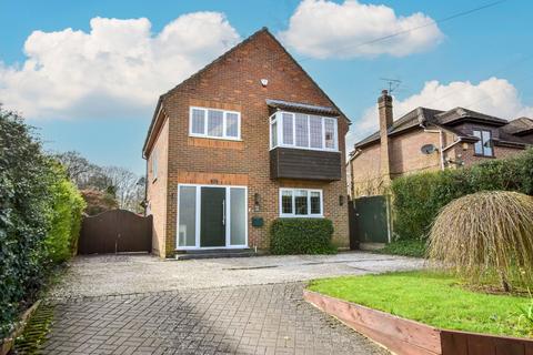 3 bedroom detached house for sale, Bucks Hill, Kings Langley, Hertfordshire, WD4