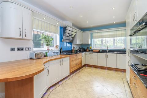 3 bedroom detached house for sale, Bucks Hill, Kings Langley, Hertfordshire, WD4