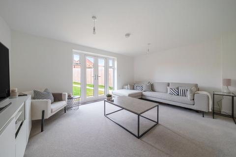 15 Clews Grove, Wootton, Bedford, MK43 9QN