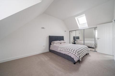 15 Clews Grove, Wootton, Bedford, MK43 9QN