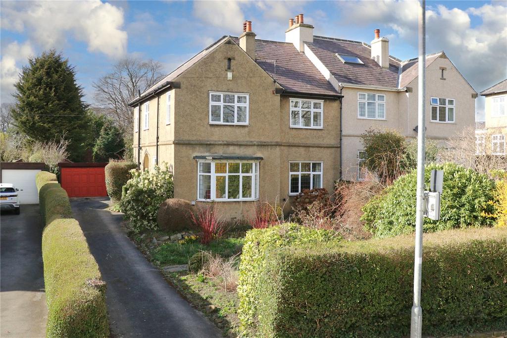 Layton Road, Rawdon, Leeds, West Yorkshire, LS19 4 bed semidetached