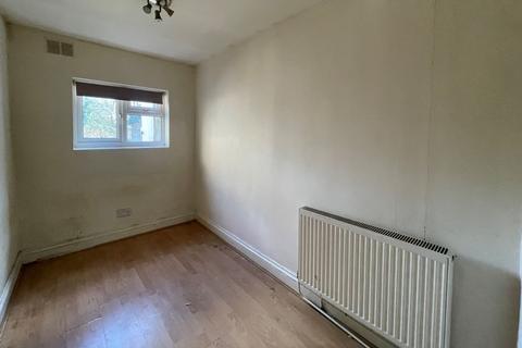 Flat 1, 13 Eardley Road, London, SW16 6DA