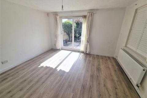 23 Westminster Close, Feltham, TW14 9XD