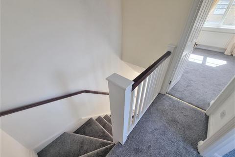 23 Westminster Close, Feltham, TW14 9XD