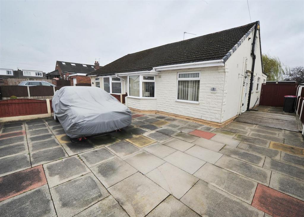 3 Farmside Avenue, Irlam M44 6WX 2 bed bungalow for sale £240,000