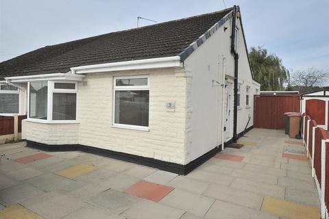 2 bedroom bungalow for sale, 3 Farmside Avenue, Irlam M44 6WX