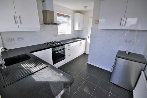 2 bedroom bungalow to rent, Oakfield, Wrexham, LL13