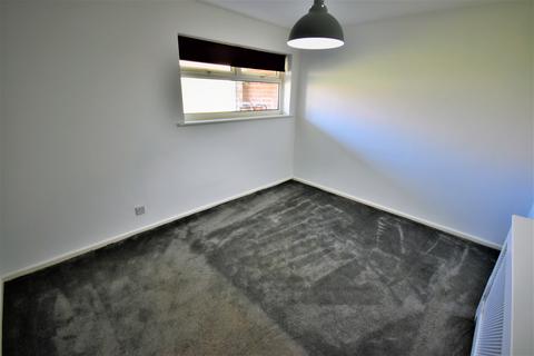 2 bedroom bungalow to rent, Oakfield, Wrexham, LL13