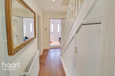 3 bedroom semi-detached house for sale - Hodson Crescent, Orpington