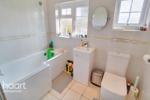 11 Hodson Crescent, Orpington, BR5 4BS