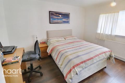11 Hodson Crescent, Orpington, BR5 4BS