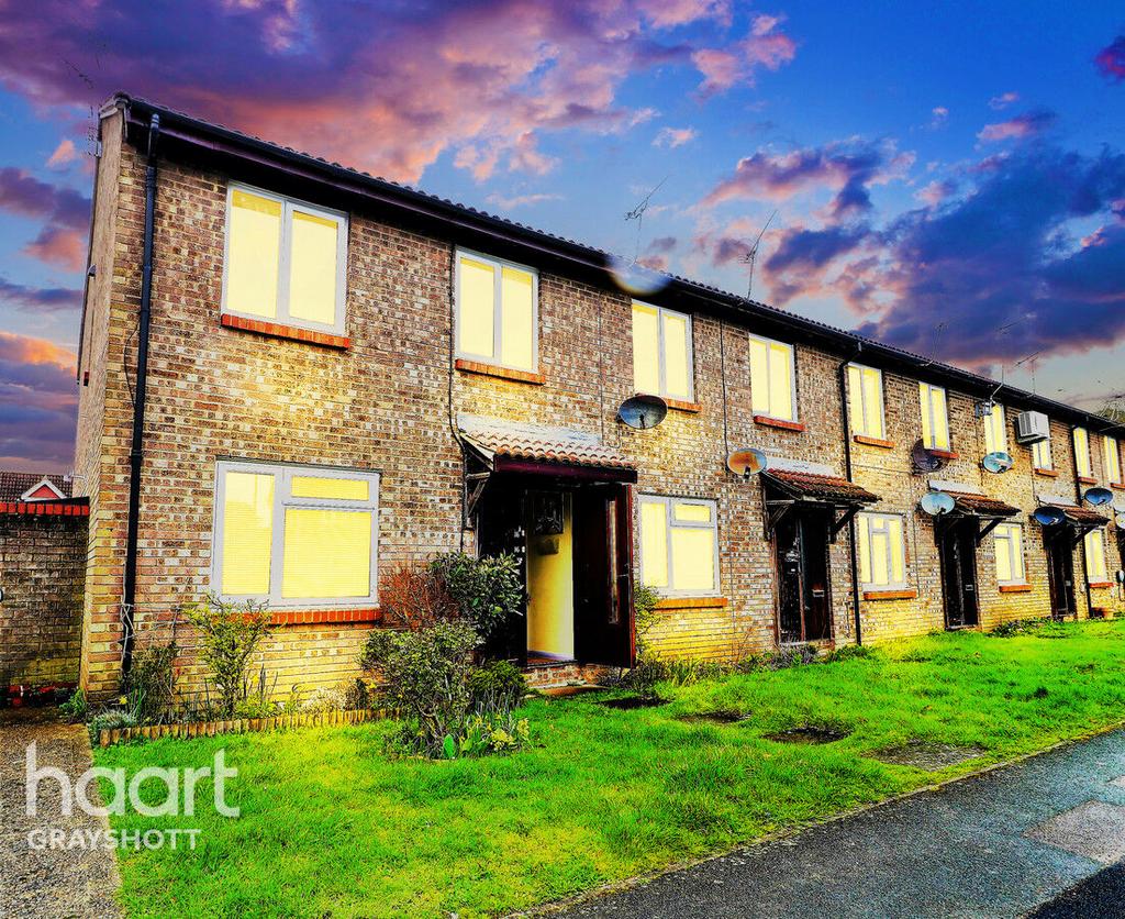 Alma Road, Bordon 1 bed flat £142,500