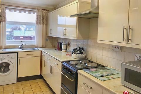 12 Heol Pantglas, Neath, SA10 7UE