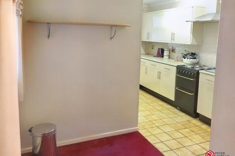 12 Heol Pantglas, Neath, SA10 7UE