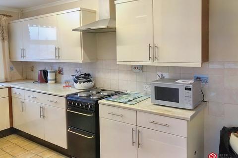 12 Heol Pantglas, Neath, SA10 7UE