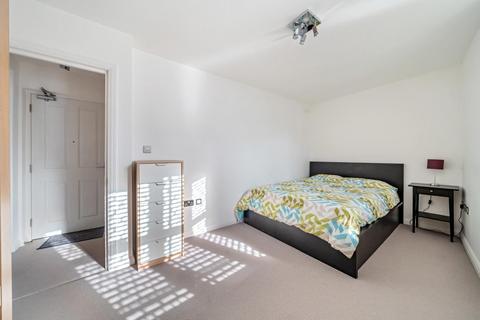 1 bedroom flat for sale - High Street, Kingston Upon Thames