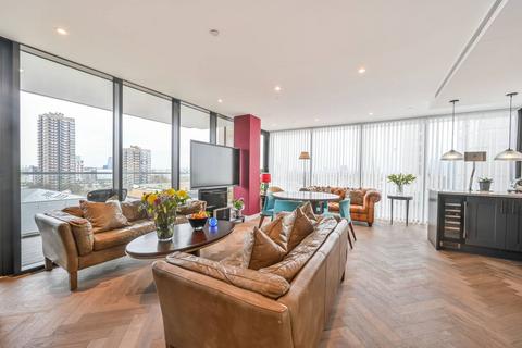 Merino Gardens, Wapping, E1W