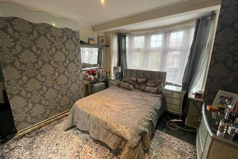 12 Rossall Crescent, London, NW10 7HD