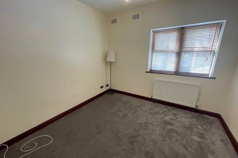 2 bedroom flat to rent, Woodleigh Hall Mews, Rawdon, Leeds, West Yorkshire, LS19