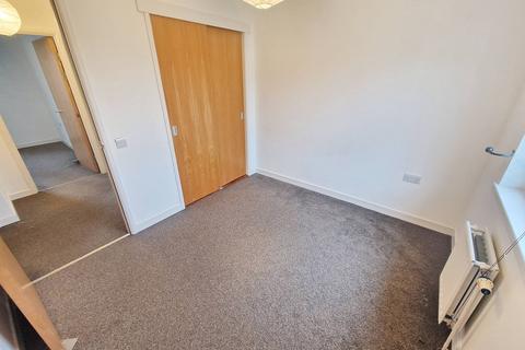 2 bedroom flat to rent, St. Brycedale Court, Kirkcaldy KY1