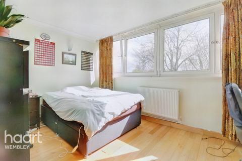 37 Clement Close, London, NW6 7AN