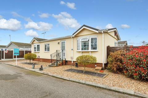 East Beach Park, * Tingdene Park Home *, Shoeburyness, Essex, SS3