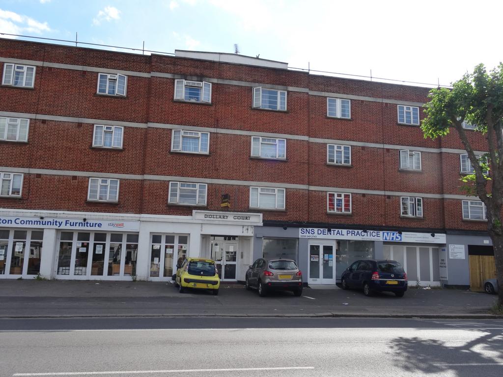 Dollary Court, Kingston Road... 3 bed flat - £1,565 pcm (£361 pw)