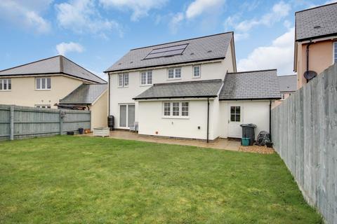 18 Barracks Road, Fremington, Barnstaple, EX31 3FP