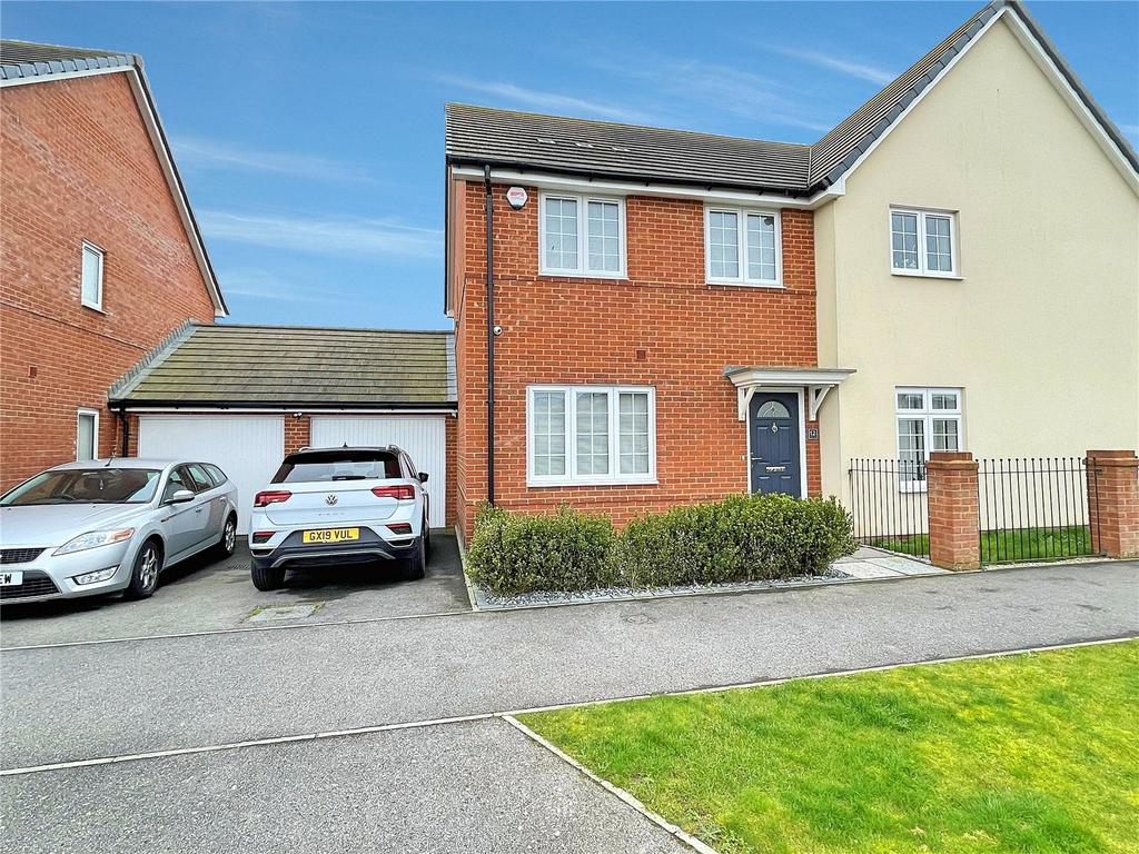 Ernest Fitches Way, Littlehampton... 3 bed semidetached house £370,000