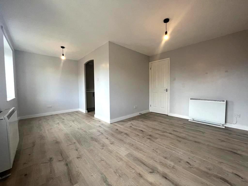 Apartment in Salford - View 3