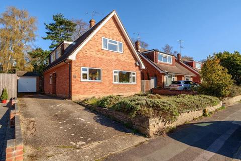 62 Mount Pleasant Close, Lightwater, GU18 5TR