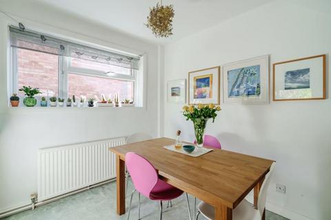 62 Mount Pleasant Close, Lightwater, GU18 5TR