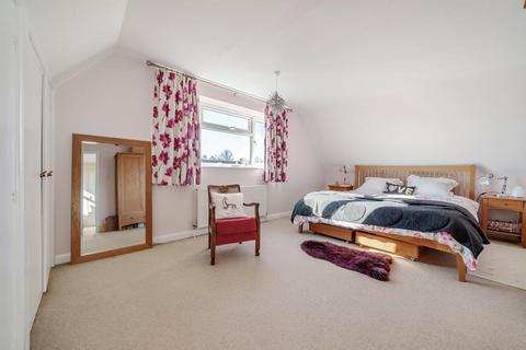 62 Mount Pleasant Close, Lightwater, GU18 5TR