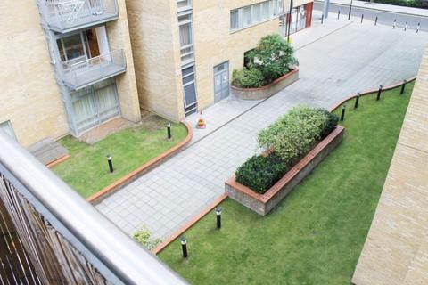 2 bedroom apartment to rent - Lowry House, Cassilis Road, Canary Wharf E14