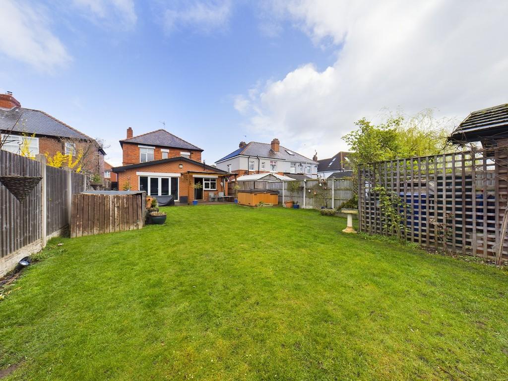 Hillcrest Road, Wheatley Hills 3 bed detached house for sale £350,000