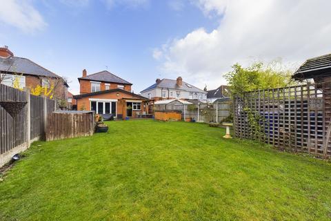 17 Hillcrest Road, Doncaster, DN2 5ND