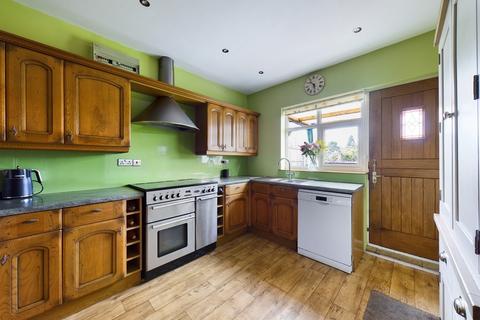 17 Hillcrest Road, Doncaster, DN2 5ND