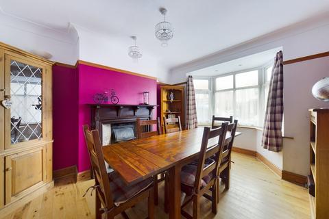 17 Hillcrest Road, Doncaster, DN2 5ND