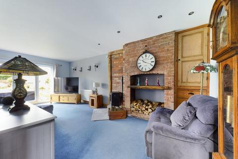 17 Hillcrest Road, Doncaster, DN2 5ND